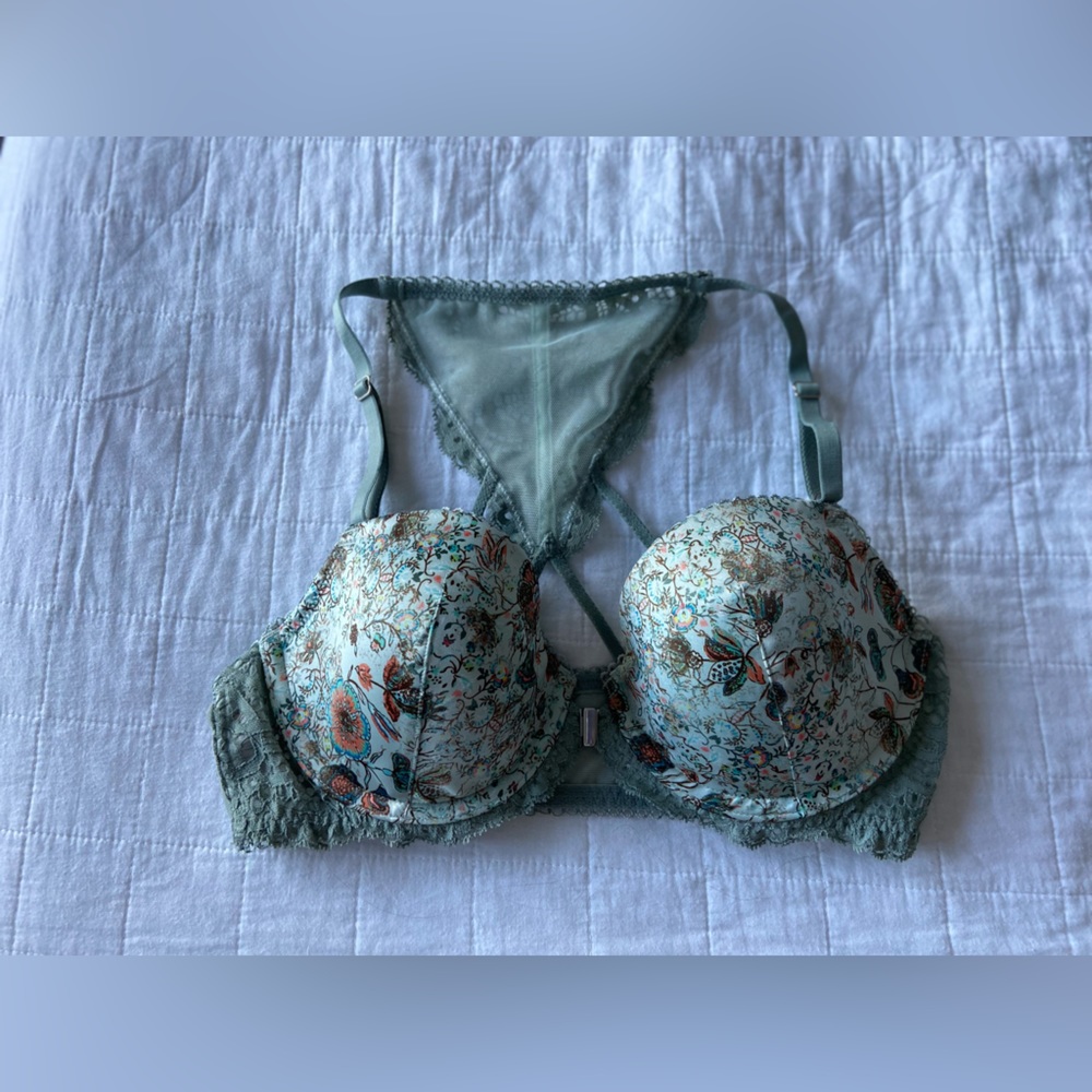 Victoria’s Secret dream angels lined Demi bra